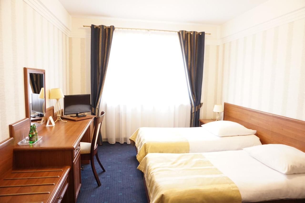 Hotel Mistral Марки Экстерьер фото