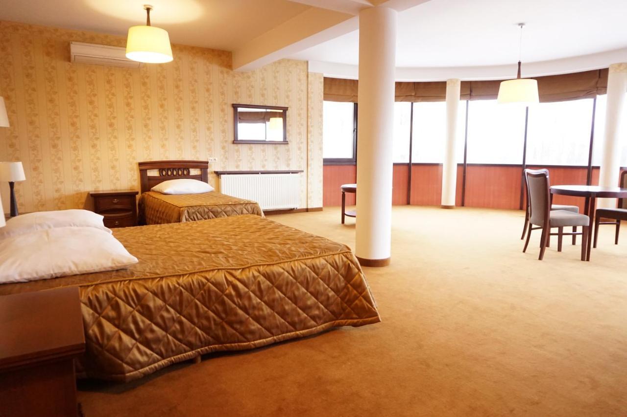 Hotel Mistral Марки Экстерьер фото