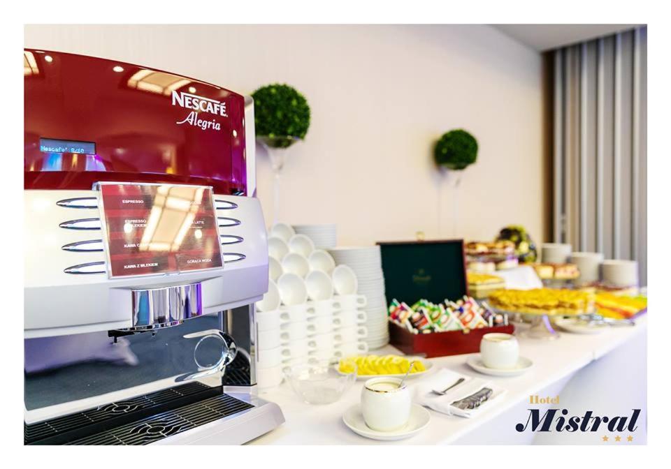 Hotel Mistral Марки Экстерьер фото